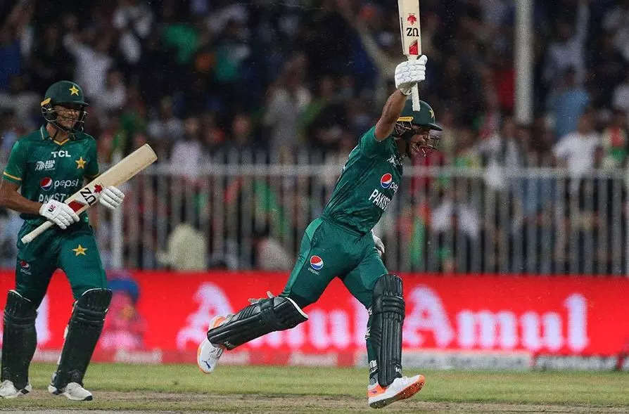 Asia Cup: અફઘાનિસ્તાન હારતા ભારત આઉટ, પાકિસ્તાન અને શ્રીલંકા વચ્ચે ફાઈનલ - asia cup 2022 naseem shahs last over sixes seal pakistan vs sri lanka final india afghanistan out