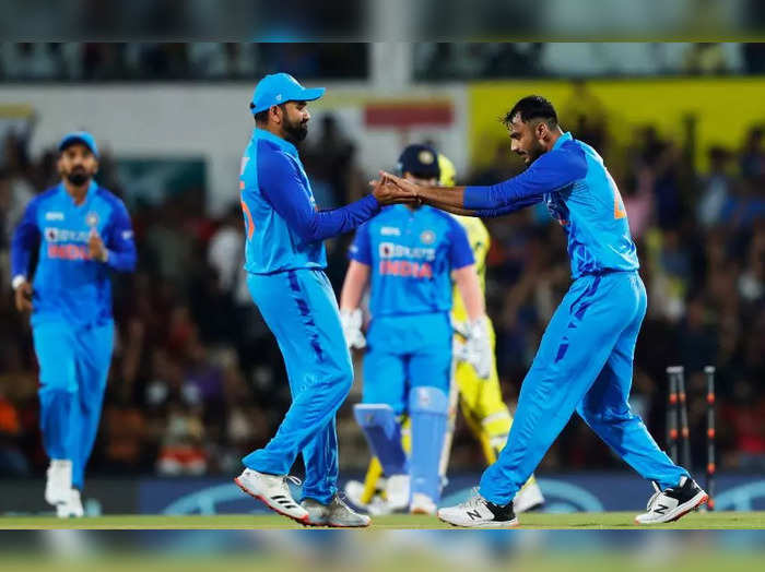 બીજી T20: મેથ્યુ વેડની આક્રમક બેટિંગ, ભારત સામે 8 ઓવરમાં 91 રનનો લક્ષ્યાંક - india vs australia 2nd t20 at nagpur 2022 match reduced to 8 overs per side due to rain