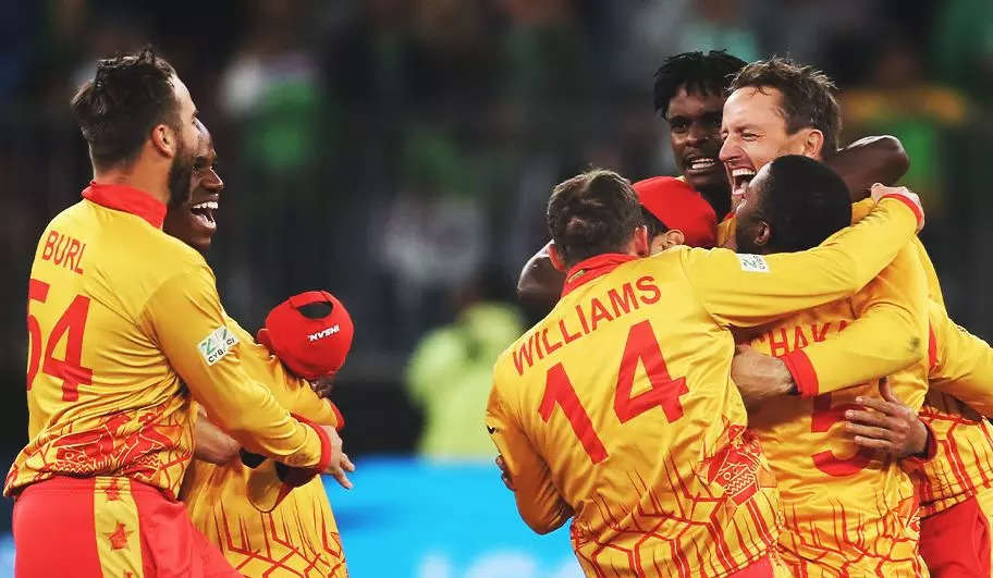 pakistan vs zimbabwe, T20 WC: ઝિમ્બાબ્વેએ અપસેટ સર્જ્યો, અંતિમ બોલ સુધી રોમાંચક બનેલી મેચમાં પાકિસ્તાનને હરાવ્યું - t20 world cup 2022 zimbabwe stun pakistan register come from behind win