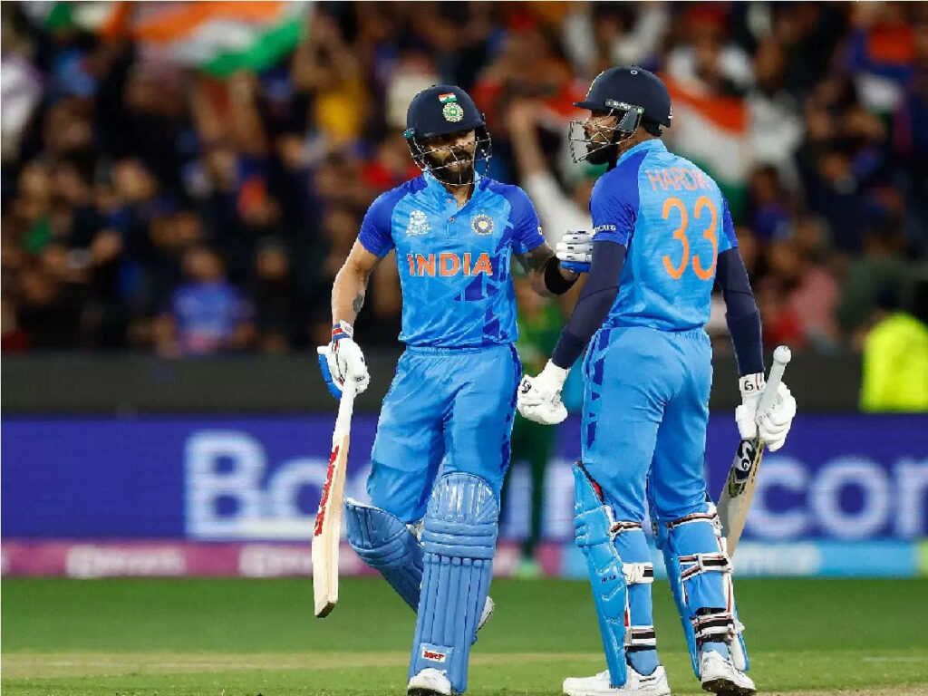 virat kohli, IND vs PAK: કોહલી અને હાર્દિકે મોહમ્મદ નવાઝનું ભૂત ઉતાર્યું, અક્ષર પટેલનો બદલો લીધો - t20 world cup ind vs pak mohammad nawaz became victim of virat kohli and hardik pandya