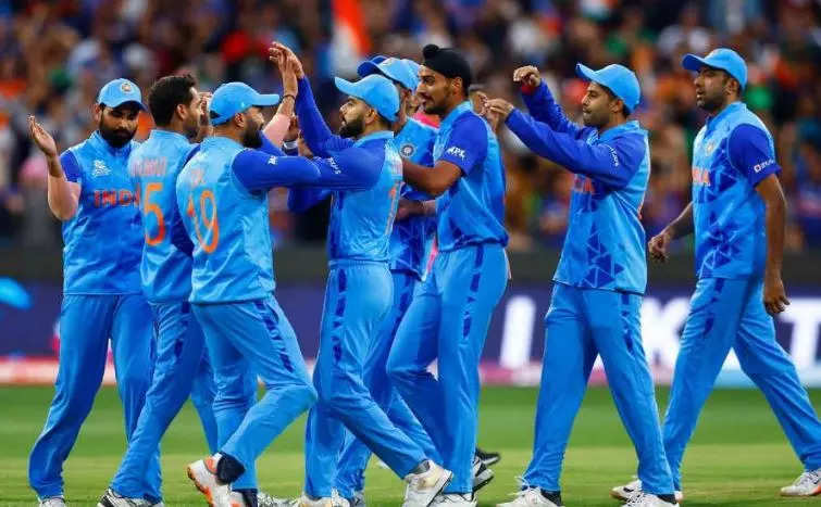india vs zimbabwe, T20 WC: ભારત માટે આસાન નથી રહ્યો ઝિમ્બાબ્વેનો પડકાર, પહેલા પણ આપી ચૂક્યું છે પીડા! - t20 world cup 2022 india should not take zimbabwe lightly