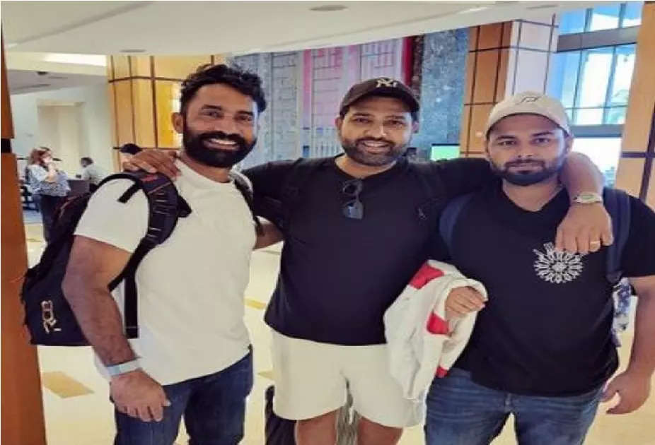 t20 world cup, T20 World Cup: સેમી ફાઈનલ પહેલા ટીમ ઈન્ડિયાની શાહી પાર્ટી, 'બ્રિટિશ રાજ' રેસ્ટોરન્ટમાં લીધું ડિનર! - t20 world cup india enjoy dinner in british raj before taking on england
