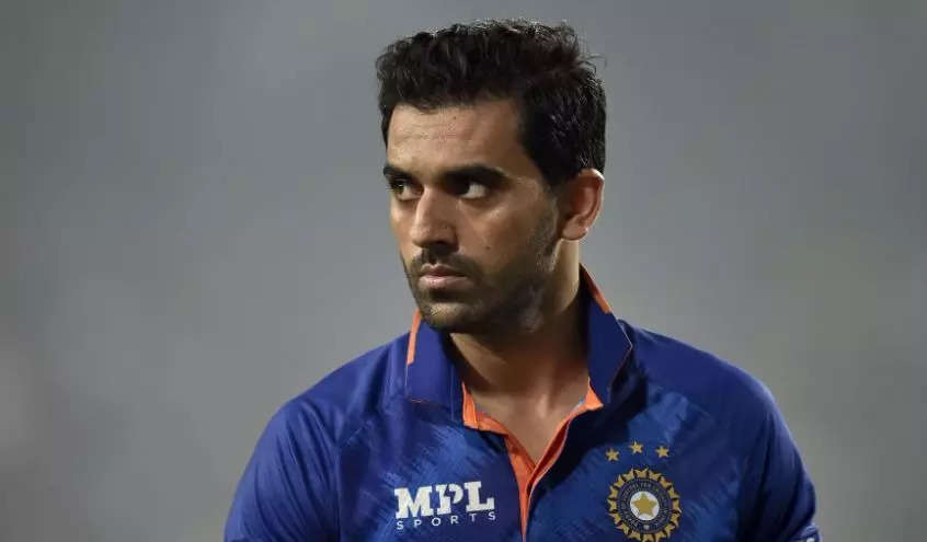 deepak chahar, એરલાઈન્સ પર રોષે ભરાયો દીપક ચહર: ફ્લાઈટમાં ખાવાનું ન મળ્યું, સામાન પણ થયો ગાયબ - no food luggage misplaced indian cricketer deepak chahar goes through worse malasiyan airline experience
