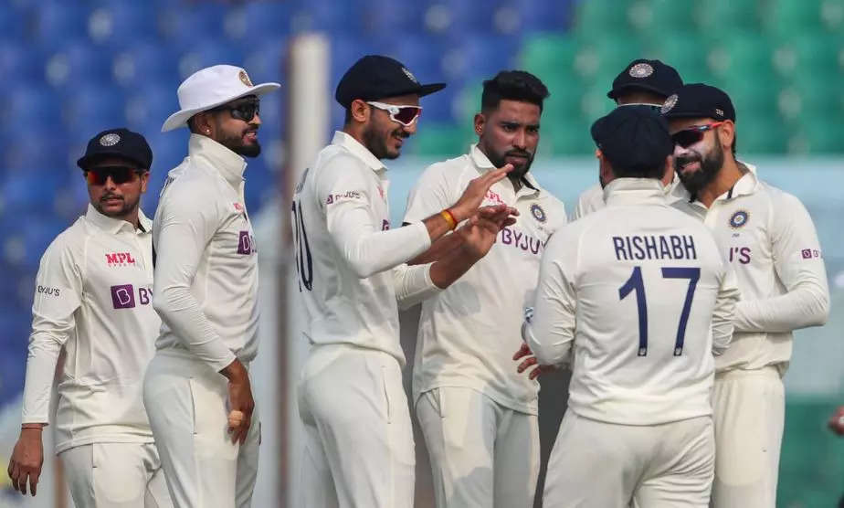 india vs bangladesh 1st test 2022, પ્રથમ ટેસ્ટઃ કુલદીપ-સિરાજનો તરખાટ, ભારતના જંગી સ્કોર સામે બાંગ્લાદેશનો ધબડકો - india vs bangladesh 1st test kuldeep yadav mohammed siraj put india in command