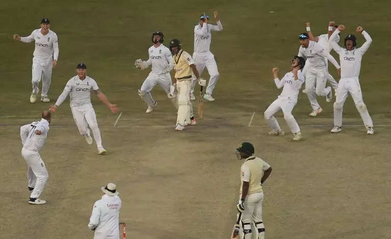 pakistan vs england 1st test 2022, ઈંગ્લેન્ડ-પાકિસ્તાન વચ્ચેની રાવલપિંડી ટેસ્ટ અનોખી રીતે રેકોર્ડ બૂકમાં સ્થાન પામી, જાણો શું છે કારણ - pakistan vs england match becomes highest scoring test ever to produce a result