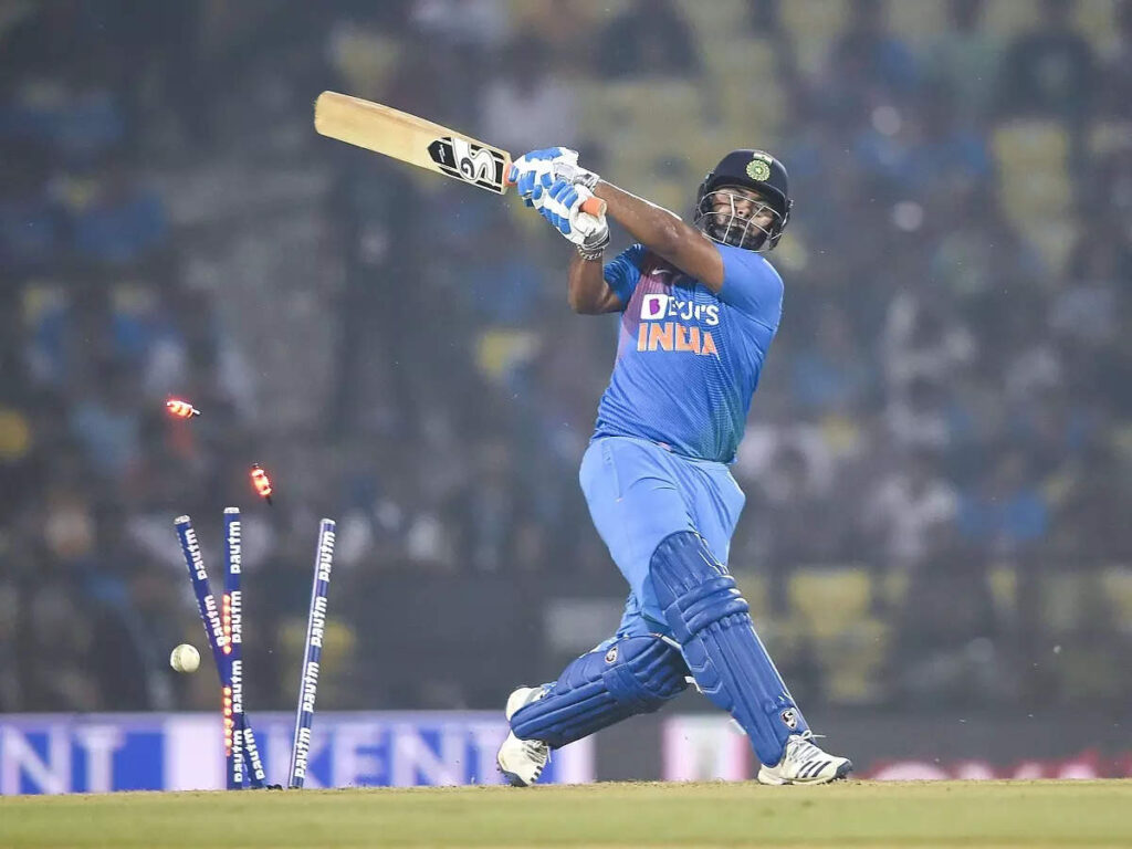 rishabh pant, Rishabh Pantએ સ્વિકારી લીધું કે તેનામાં 'દમ' નથી? ઢગલો તક મળી છતાં પોતાને નથી કરી શક્યો સાબિત - rishabh pant my t20 record is so so you can compare me after i turn 30 32