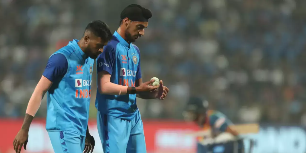 hardik pandya, IND vs SL: Arshdeep Singh પર ભડકનારો Hardik Pandya પણ કરી ચૂક્યો છે આ ભૂલ, લોકોએ યાદ અપાવ્યો 2016નો કિસ્સો - hardik pandya gets trolled as he calls no ball crime after ashdeep singh hattrick