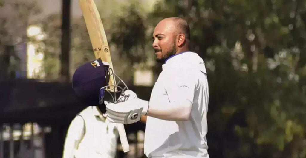 prithvi shaw triple century, પૃથ્વી શૉએ ગાવસ્કર, પુજારા, લક્ષ્મણને છોડ્યા પાછળ, ટીમ ઈન્ડિયામાં ફરી એન્ટ્રી માટે નોંધાવી દાવેદારી - prithvi shaw hits 379 runs in ranji trophy and breaks many records