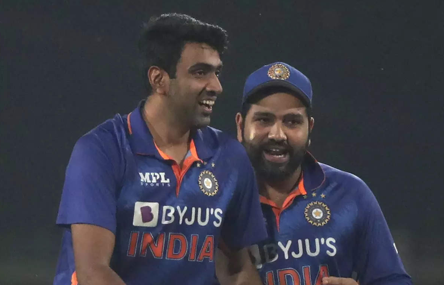 ravichandran ashwin advice for odi world cup, ODI World Cup: રોહિત શર્માને ગમી અશ્વિનની સલાહ, વનડે WCમાં લેવામાં આવી શકે છે મોટો નિર્ણય - ravichandran ashwin advice for odi world cup rohit sharma support him