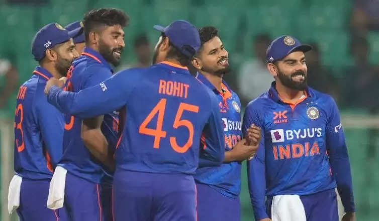 shreyas iyer, ન્યૂઝીલેન્ડ સામેની સિરીઝ પહેલા જ ભારતને ફટકો, ઈજાના કારણે સ્ટાર બેટર થયો આઉટ - india vs new zealand 2023 shreyas iyer ruled out of one day series
