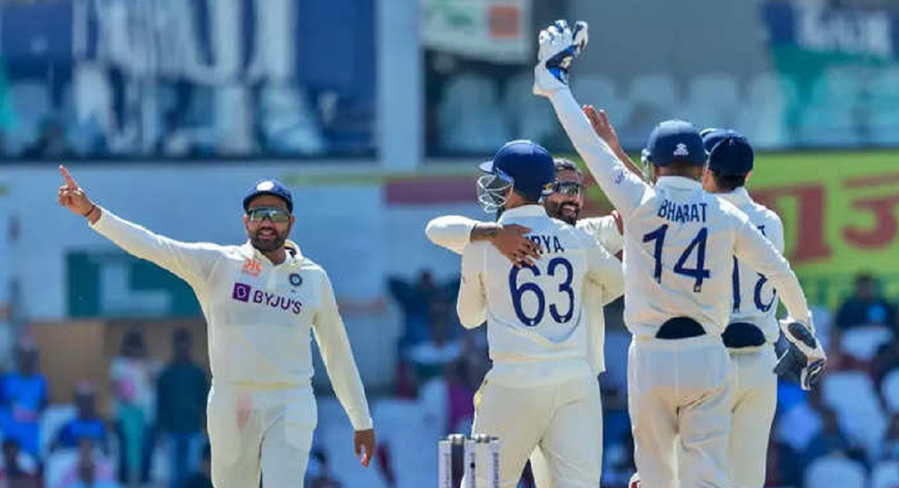 IND vs AUS: અશ્વિન-જાડેજા સામે ઘૂંટણિયે પડ્યું ઓસ્ટ્રેલિયા, ટીમ ઈન્ડિયાએ ઓલઆઉટ કરી 3 જ દિવસમાં જીતી ટેસ્ટ - india vs australia first test match team india all out australia and won test in just 3 days