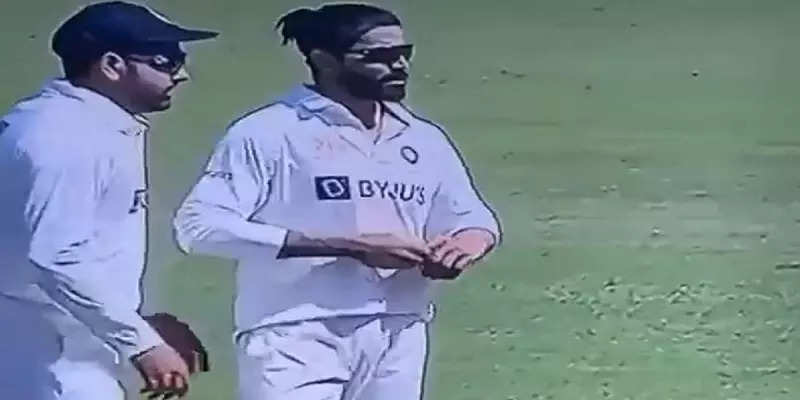 IND vs AUS: બોલ ટેમ્પરિંગ કે બીજું કંઈક..., ઓસ્ટ્રેલિયાના મીડિયાએ જાડેજા અને સિરાજ પર લગાવ્યા ગંભીર આરોપો - ravindra jadeja mohammed siraj involved in ball tampering