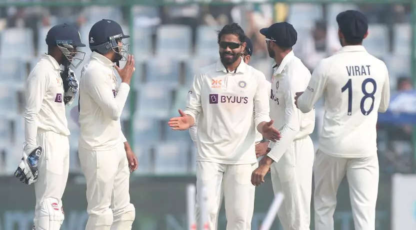 ravindra jadeja, દિલ્હીમાં 'બાપુ'નો સપાટોઃ કારકિર્દીના સર્વશ્રેષ્ઠ પ્રદર્શન સાથે જાડેજાએ કાંગારૂઓને કચડ્યા - india vs australia 2nd test 2023 ravindra jadeja claims career best figures in australias rout in delhi test