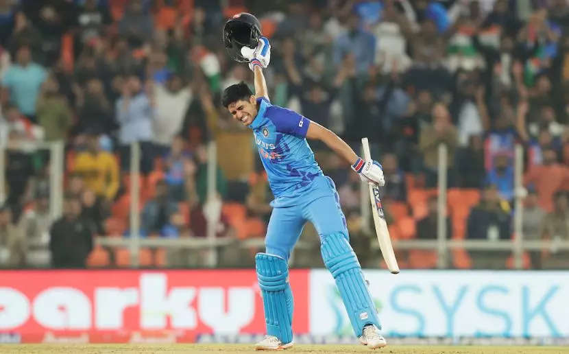 shubman gill, શુભમન ગિલ ક્રિકેટ ઈતિહાસમાં આ સિદ્ધિ નોંધાવનારો સૌથી નાની વયનો ખેલાડી બન્યો - india vs new zealand 3rd t20 shubman gill becomes the youngest player in history to register a century in all the 3 formats