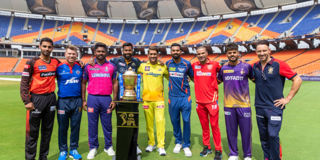IPL 2023 Captains: ફોટો સેશન માટે દરેક ટીમના કેપ્ટન આવ્યા હતા અમદાવાદ, રોહિત શર્મા કેમ રહ્યો ગેરહાજર? - mi why mumbai indians captain rohit sharma was absent from captains meet