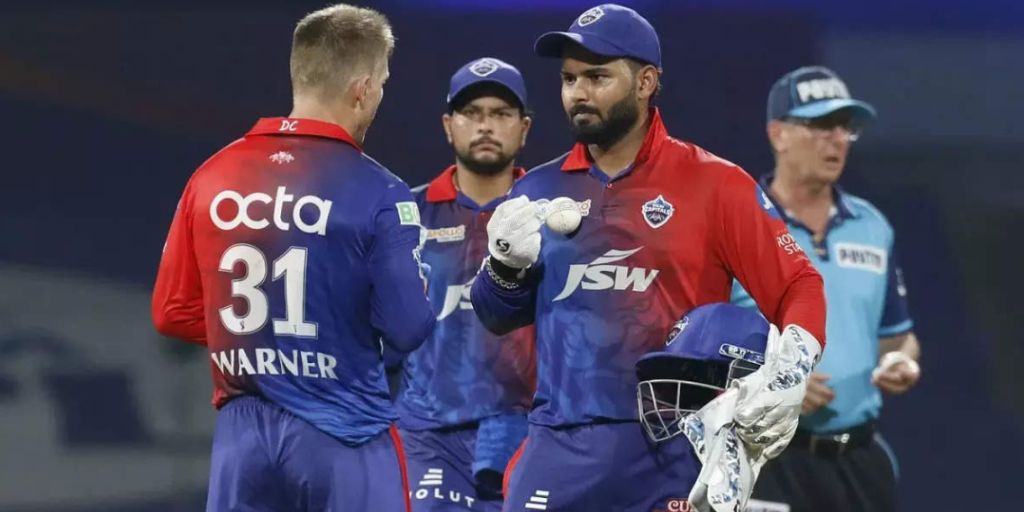 david warner, IPL 2023: Rishabh Pantની ગેરહાજરીમાં David Warnerને સોંપાશે સુકાની પદ! Delhi Capitalsની બદલાઈ જશે કિસ્મત! - david warner set to lead delhi capitals instead of rishabh pant in ipl 2023