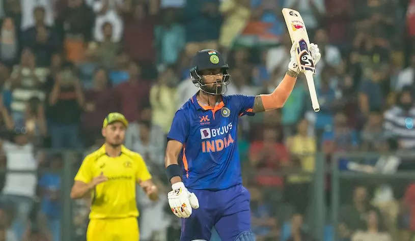 india vs australia 1st odi, IND vs AUS પ્રથમ વન-ડેઃ વિકેટો પડતી રહી પણ અડગ રહ્યો રાહુલ, અડધી સદી ફટકારી ભારતને જીતાડ્યું - india vs australia 1st one day at wankhede stadium mumbai 17th march 2023