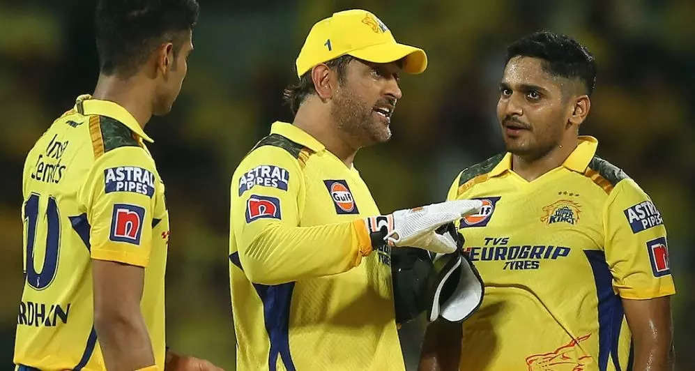 ms dhoni, ચેન્નઈની ડેથ બોલિંગમાં સુધારો ઈચ્છે છે ધોની, તેના એક ખાસ જૂના ખેલાડી પર રાખી રહ્યો છે મદાર - under dwayne bravo youngster will gain confidence to bowl at death overs says ms dhoni