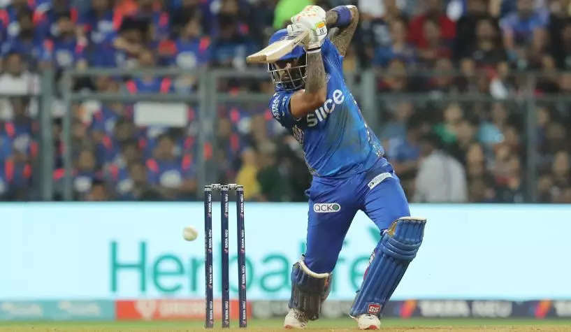 suryakumar yadav, IPL: સૂર્યકુમારના ઝંઝાવાતમાં ઉડ્યું બેંગલોર, જીત સાથે મુંબઈ ત્રીજા સ્થાને પહોંચ્યું - ipl 2023 suryakumar yadav and nehal wadhera crush royal challengers bangalore