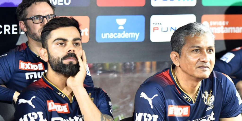 Royal Challengers Bangalore, Royal Challengers Bangalore: IPL 2024 પહેલા RCBમાંથી થઈ આ બે દિગ્ગજોની એક્ઝિટ, કેમ છૂટ્યો વર્ષો જૂનો સાથ? - royal challengers bangalore ends five years conract with mike hesson and sanjay bangar