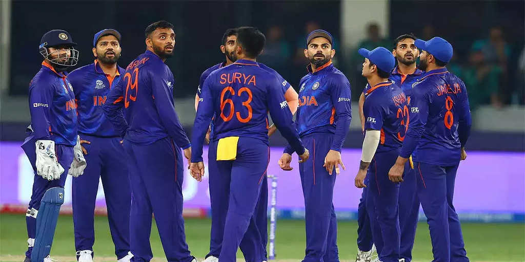 World Cup 2023: વર્લ્ડ કપ પહેલા શું કરી રહી છે ટીમ ઇન્ડિયા? પૂર્વ ક્રિકેટર્સ રોહિત એન્ડ કંપની પર કેમ નારાજ છે? - what has team india been like before world cup former cricketers lambasted rohit and co